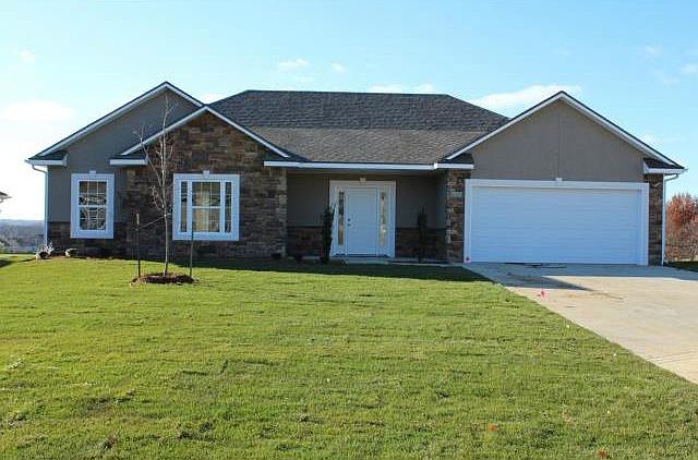 1st image of 616 Oakmont Dr
