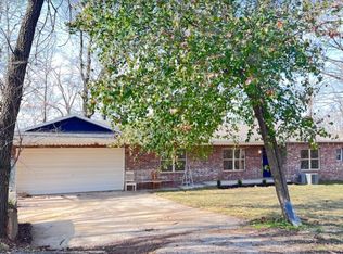 1006 S G St, Rogers, AR 72756