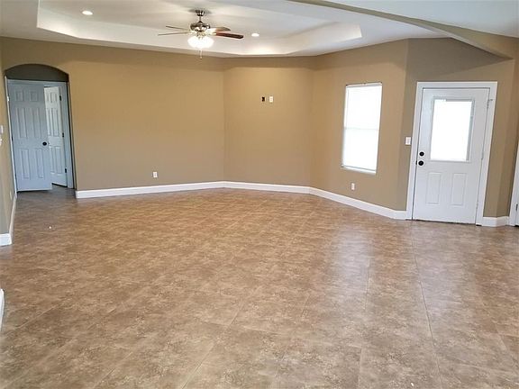 5th image of 2835 Amber Ave