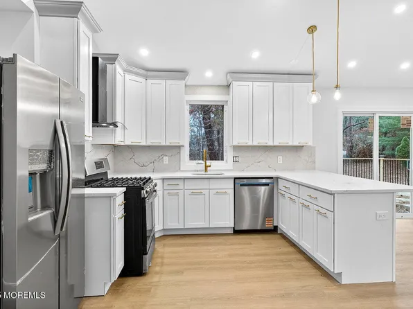 1024 W Farms Road, Howell, NJ 07731