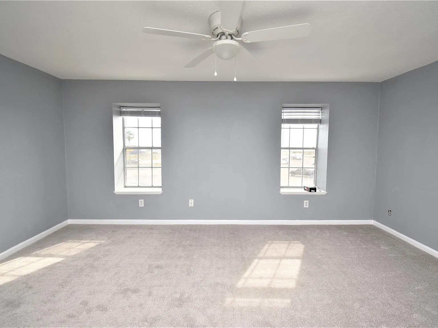 2 bed, 2.5 bath, 23194 sqft, $1,350 — Photo 4