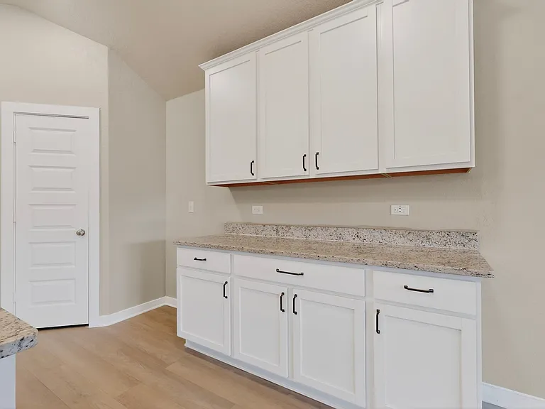 7619 Toledo Bnd — Photo 23
