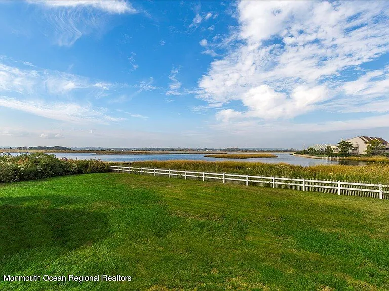 15 Riverview Rd — Photo 9