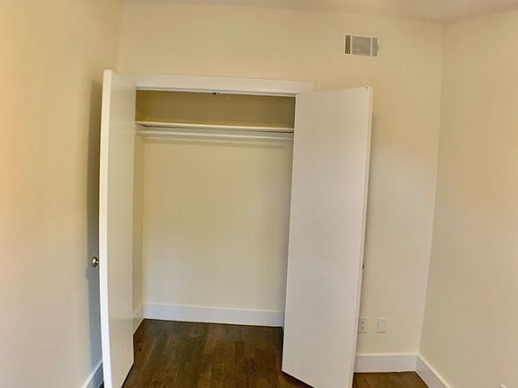 5th image of 362 Bainbridge St #4B
