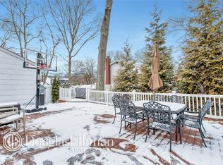 97 Clarendon Rd, Ronkonkoma, NY 11779