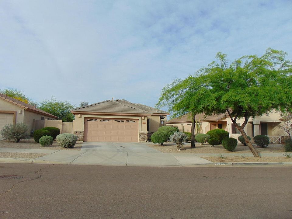 1st image of 17453 W Coyote Trail Dr