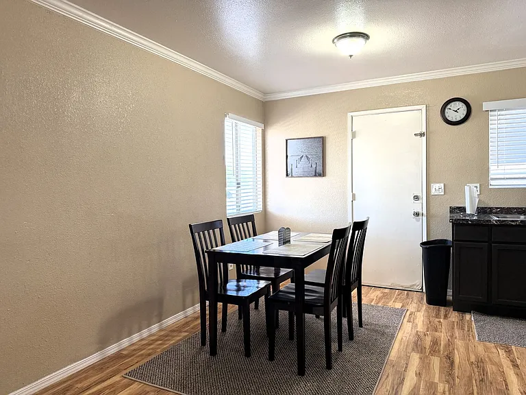 525 E Ridgecrest Blvd — Photo 13
