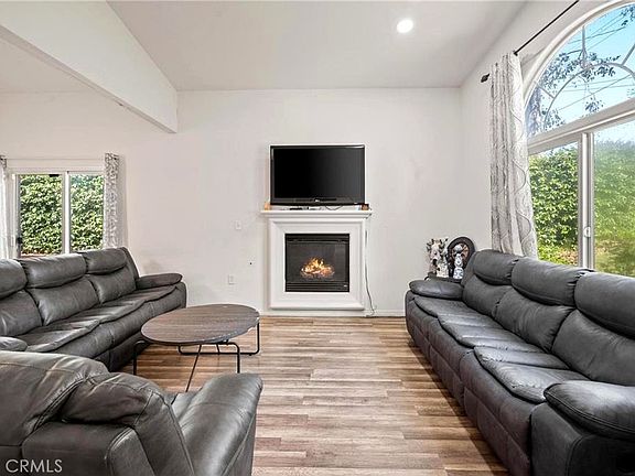 5th image of 14661 Oak Rd