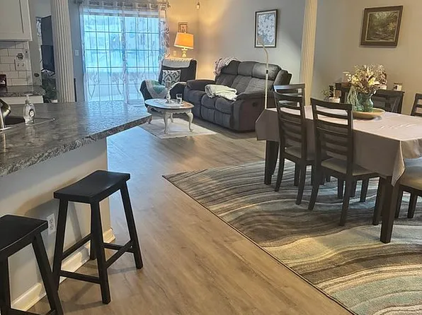 4331 Berkley Pl, Hamburg, NY 14075