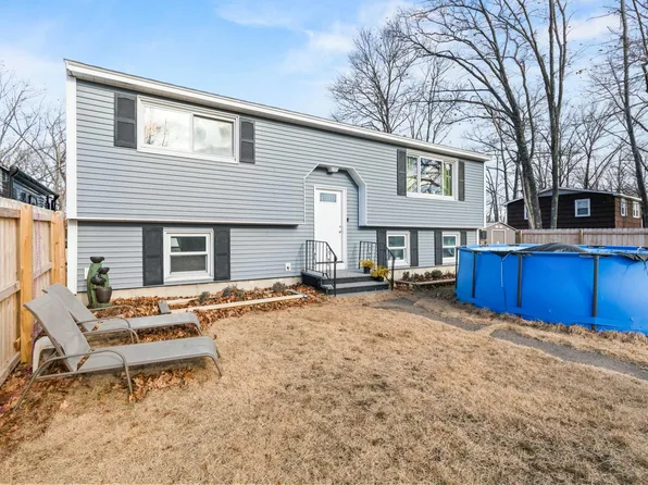 3 Devotion Avenue, Sanford, ME 04073