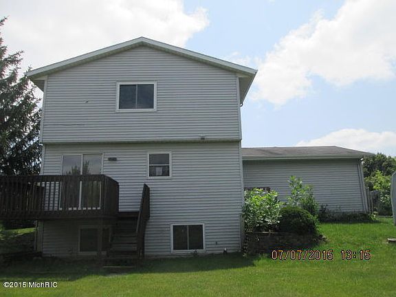 5th image of 2655 Thorn Creek St SE