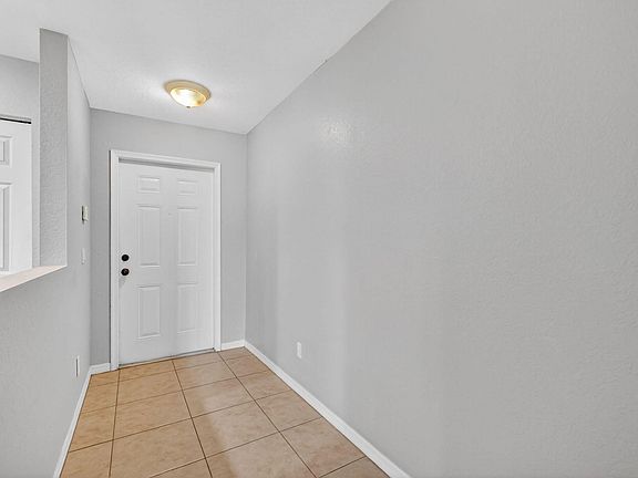 3rd image of 2245 SW Portsmouth Ln