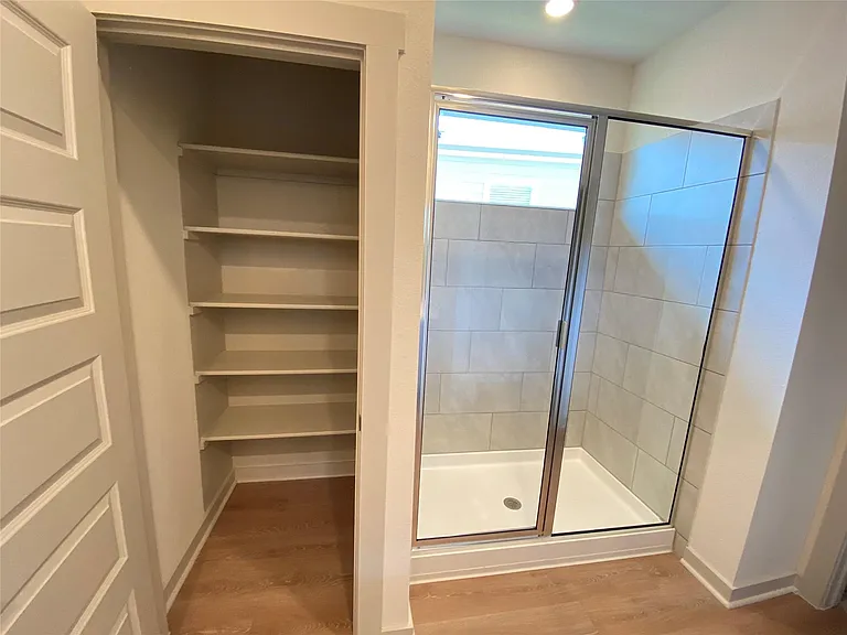 2205 Sisterdale Ln — Photo 15