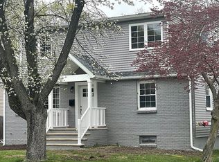 6 Wilson Ter, Waldwick, NJ 07463