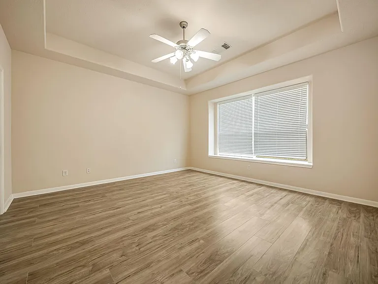 18106 Linden Forest Ln — Photo 17