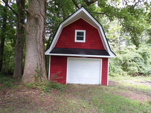 W Lake Rd, East Springfield, PA 16411