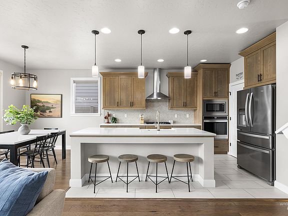 3rd image of 2030 N Snowfield Ave