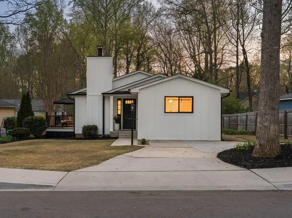 1005 Summit Dr, Greenville, SC 29609