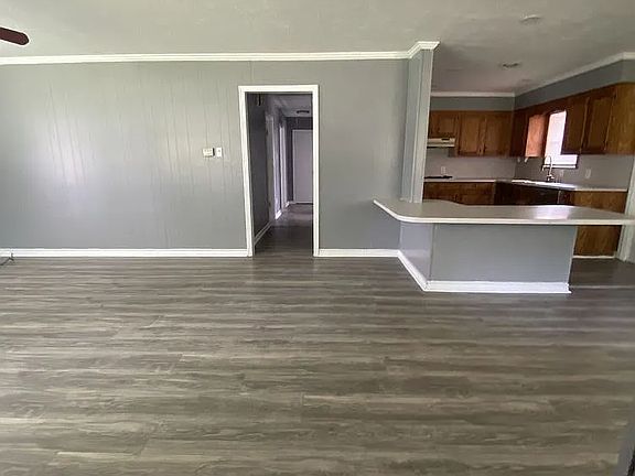 3rd image of 4811 Kent Ave