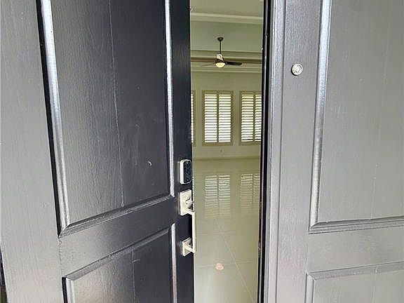 3rd image of 2818 Esmeralda St