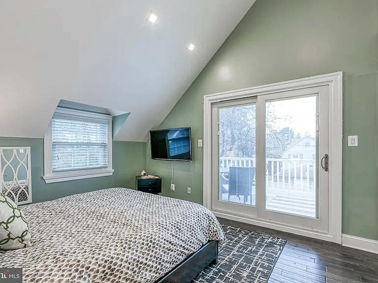 63 Academy Rd — Photo 25