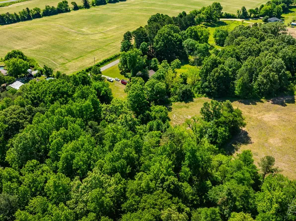 22 W Airport Rd, Milan, TN 38358