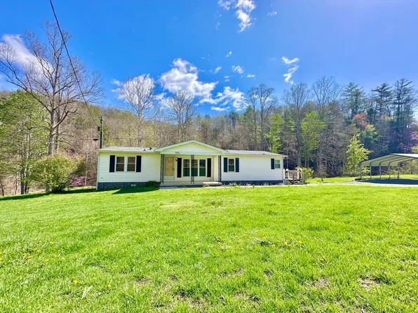 5910 Falls Rd, Hot Springs, VA 24445