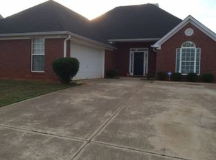 1042 Saint Augustine Pkwy, Locust Grove, GA 30248