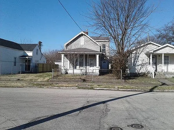 216 N 18th St photo 1