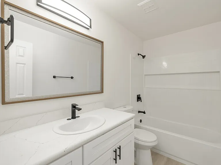 Westgate Apartments — Photo 6