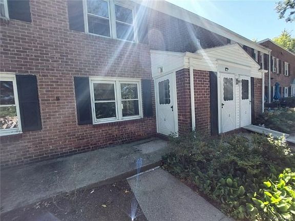 3rd image of 120 N Broadway APT 21A