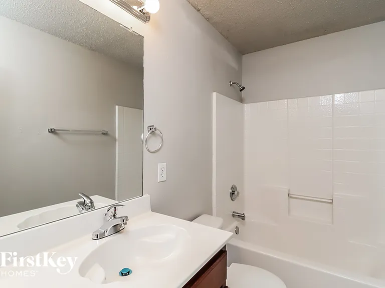 3913 Fox Run Dr — Photo 14
