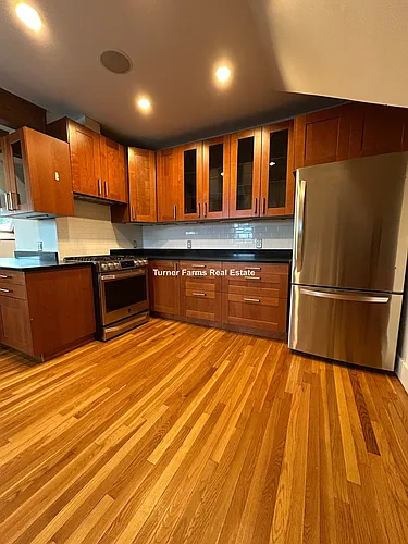 185 Davis Ave Photo 1