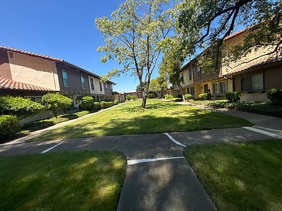4th image of 155 Brahms Way