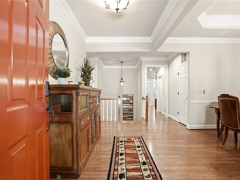 1279 Quail Cove Dr — Photo 2