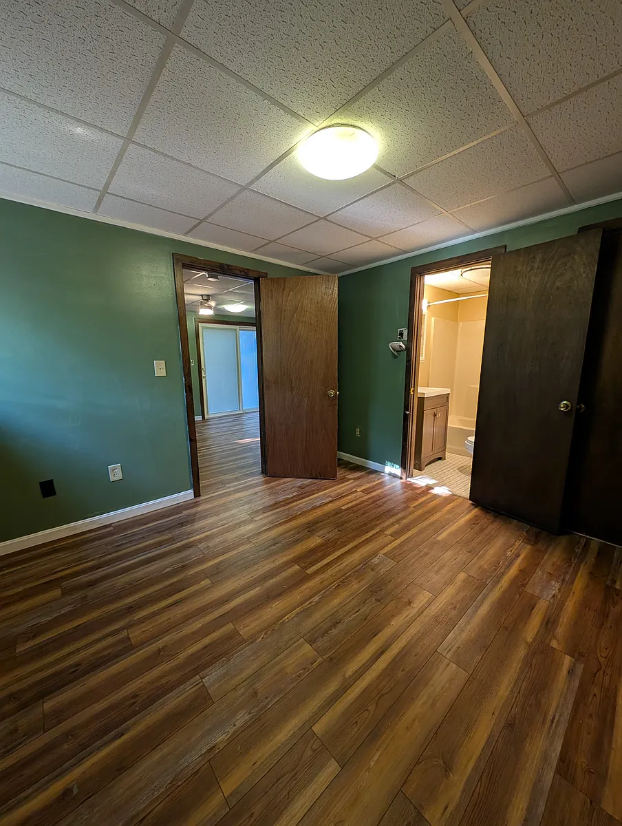 Building Photo - 42 Pine St #D