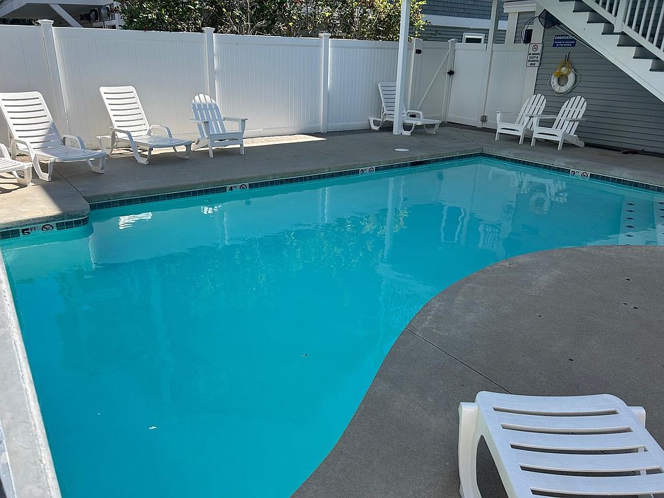 1st image of 18 Ocean Blvd #2