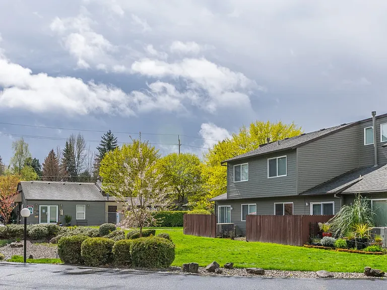 Menlo Parc Apartments — Photo 1