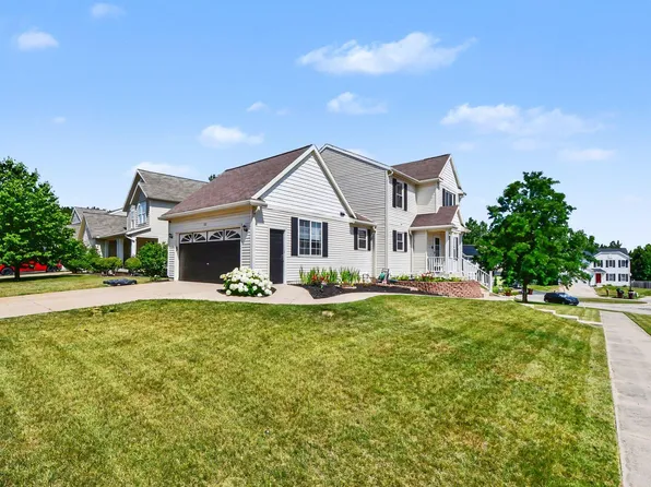 132 Foxtail Dr, Ionia, MI 48846