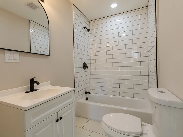 231 Jackson St — Photo 10