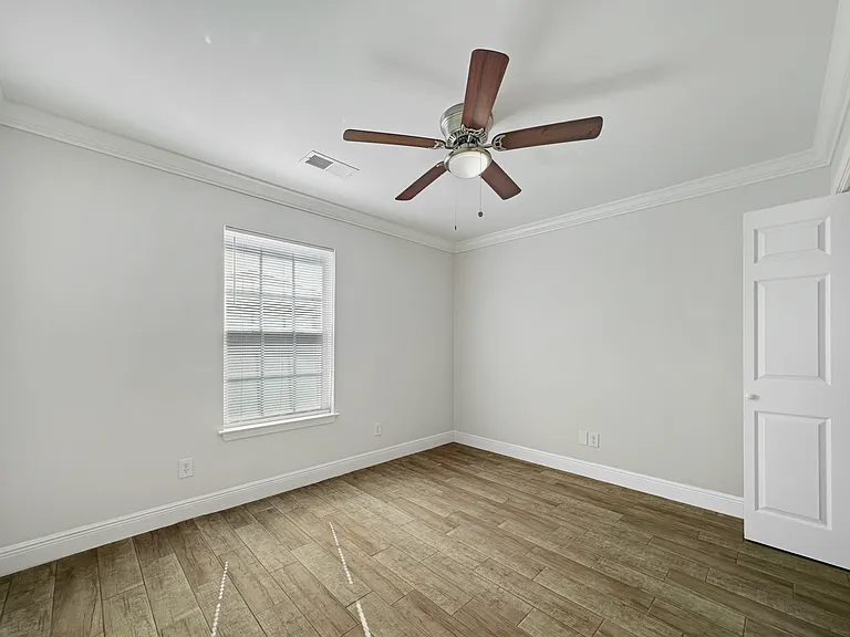 Robertsdale Village Apartments — Photo 67
