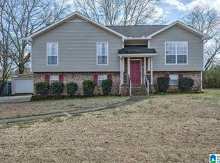 739 Cherokee Trl, Warrior, AL 35180