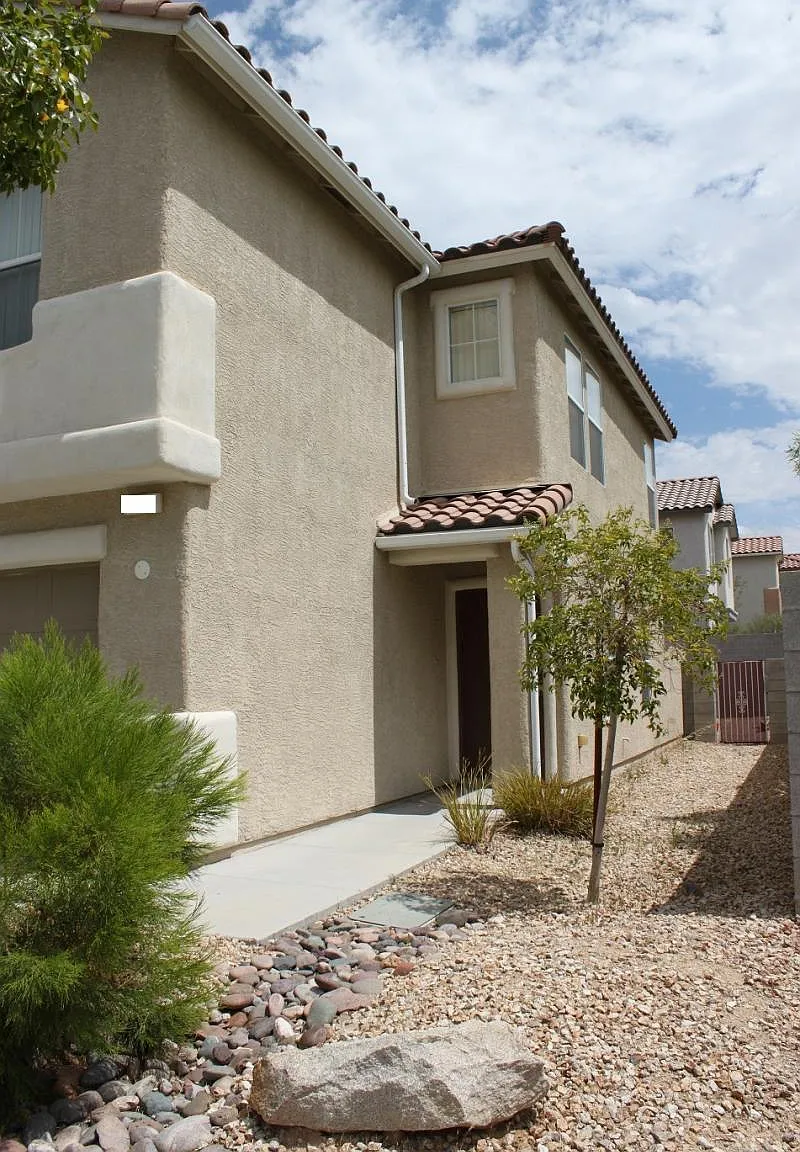6692 Pheasant Moon Street — Photo 3