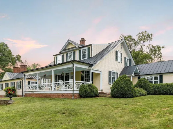 2916 Langford Dr, Charlottesville, VA 22903