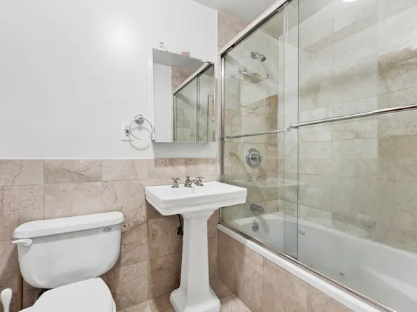 36 Russell Street image 7 of 14