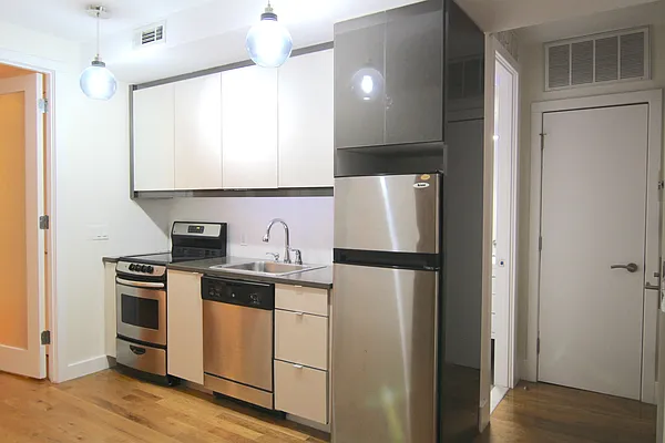 Rented by Nooklyn NYC LLC | media 10