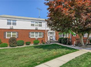 33 Bon Aire Cir APT 8202, Suffern, NY 10901