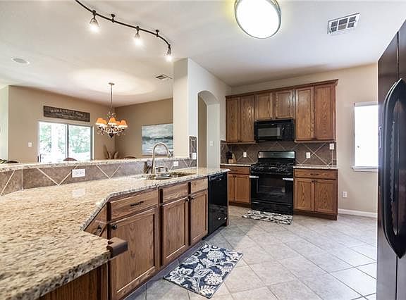 3rd image of 1918 Barnett Dr