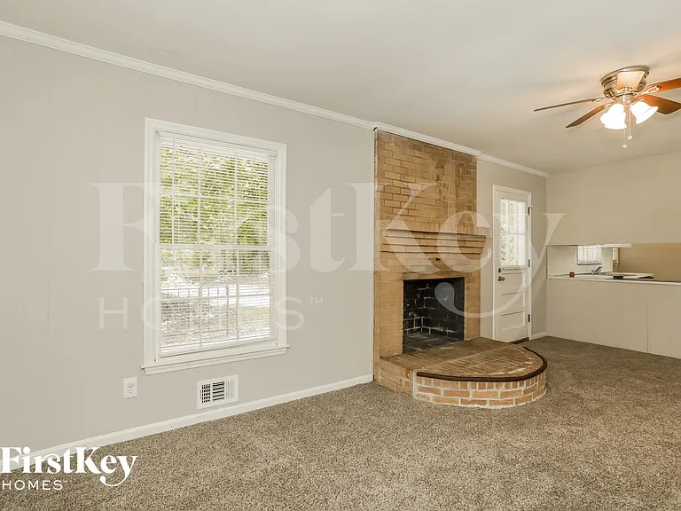 1860 Gherry Dr — Photo 3