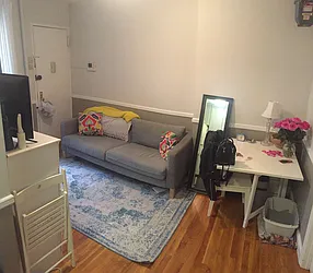 Rented by Kenneth Rosenblum, LREB